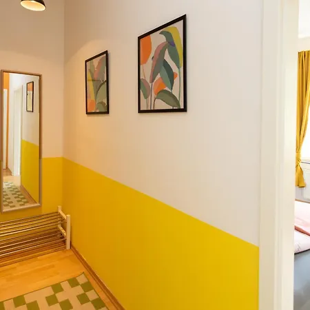 Fullhouse - Halle - Paulus - Nespresso Апартаменты