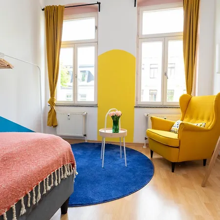 Fullhouse - Halle - Paulus - Nespresso Apartment