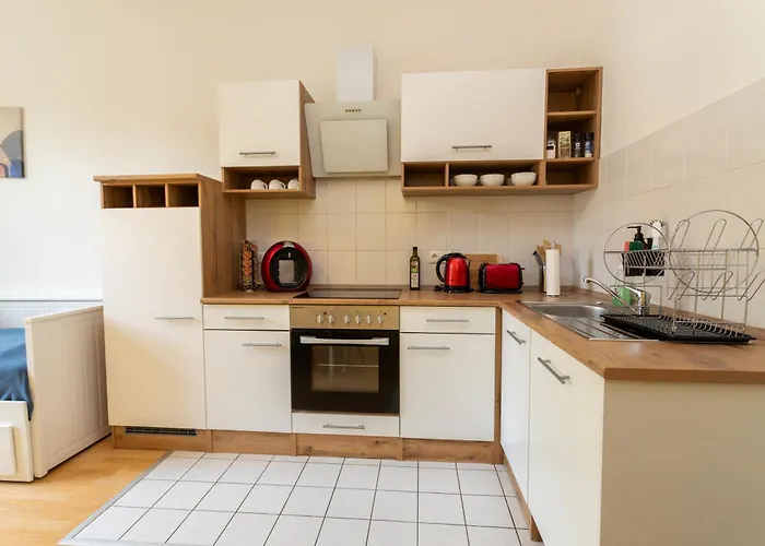 Fullhouse - Halle - Paulus - Nespresso Апартаменты Галль