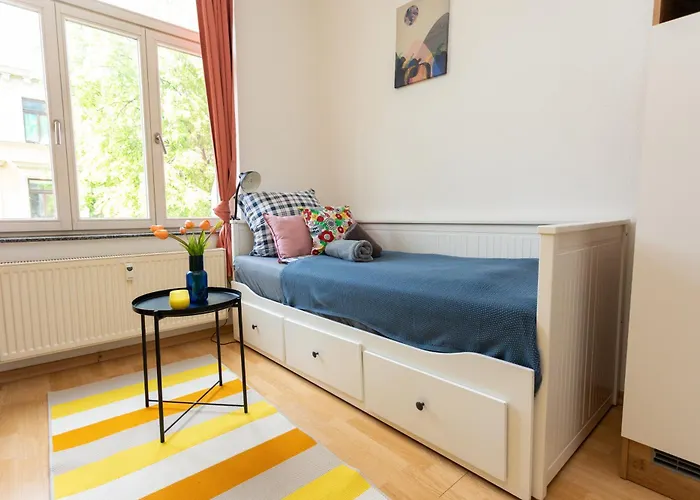 Fullhouse - Halle - Paulus - Nespresso *